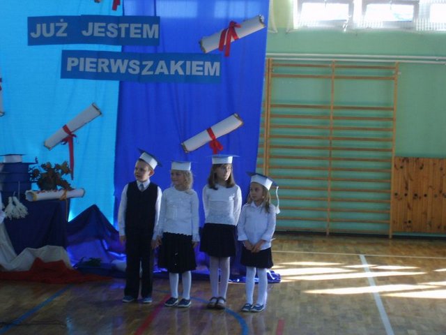 Pasowanie na ucznia klasy I 2007